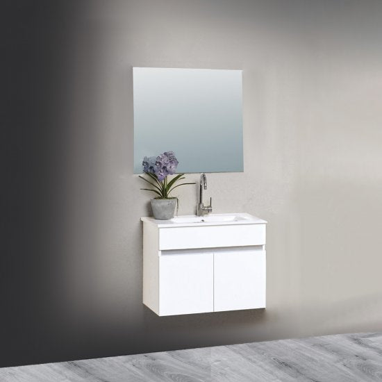 ארון אמבטיה תלוי ברוחב 80 ס''מ עם כיור משטח ומראה מרחפת דגם פואמה מבית MATINA - צבע לבן מט